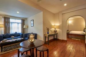 the heritage club tripura castle