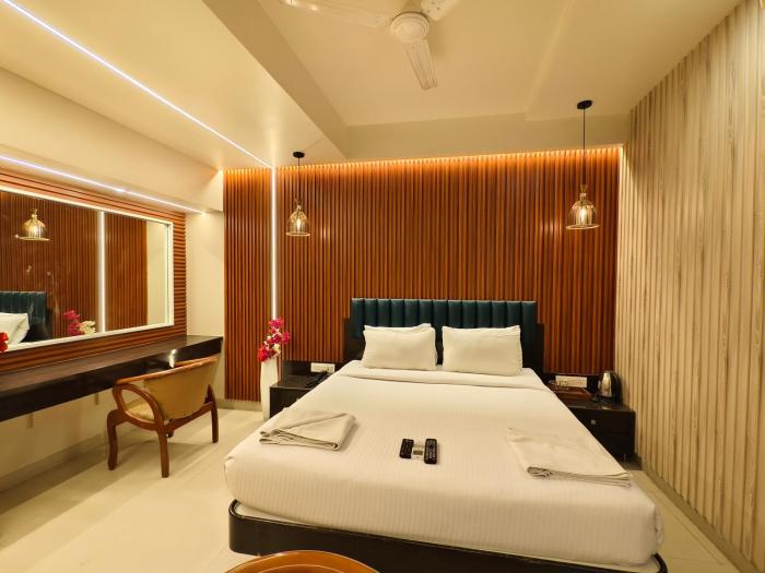 Hotel Vaishnavi, Solapur,Murarji Peth,3 star