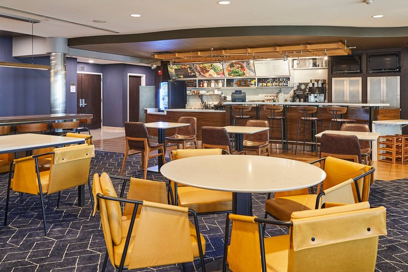 Courtyard By Marriott Medford Airport,Jackson County>>Central Point,3 star