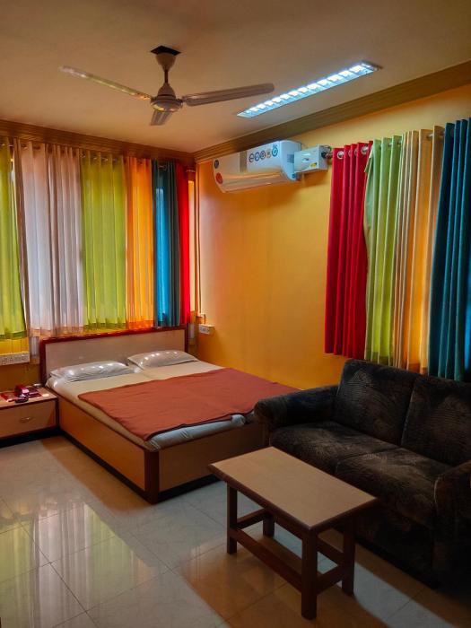 Hotel Ayodhya,Parshuram Temple,1 star