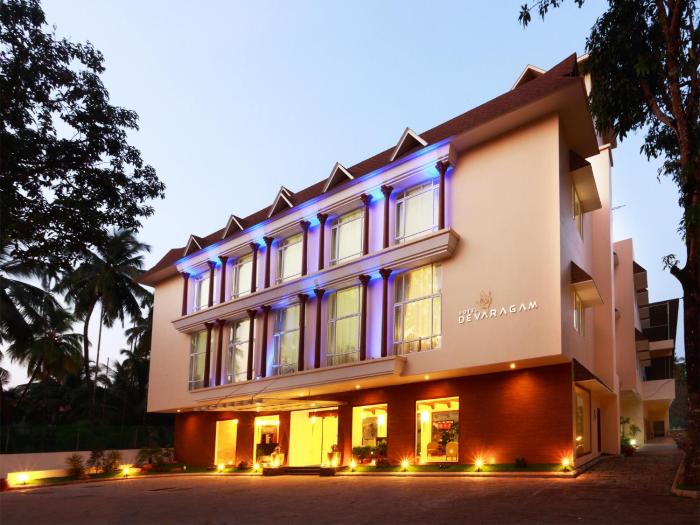 hotel devaragam