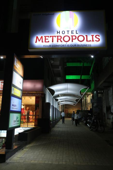 Metropolis Hotel