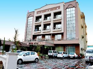 Hotel Shree Palace,Railway Road ,3 star