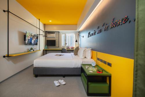 room-image