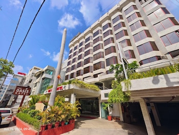 The Oasis Hotel, Sayajigunj, Vadodara,3 star