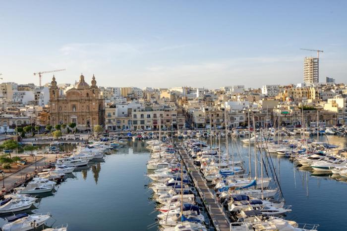 Seafront Apartment-Hosted By Sweetstay,Pieta>>Hamrun,0 star