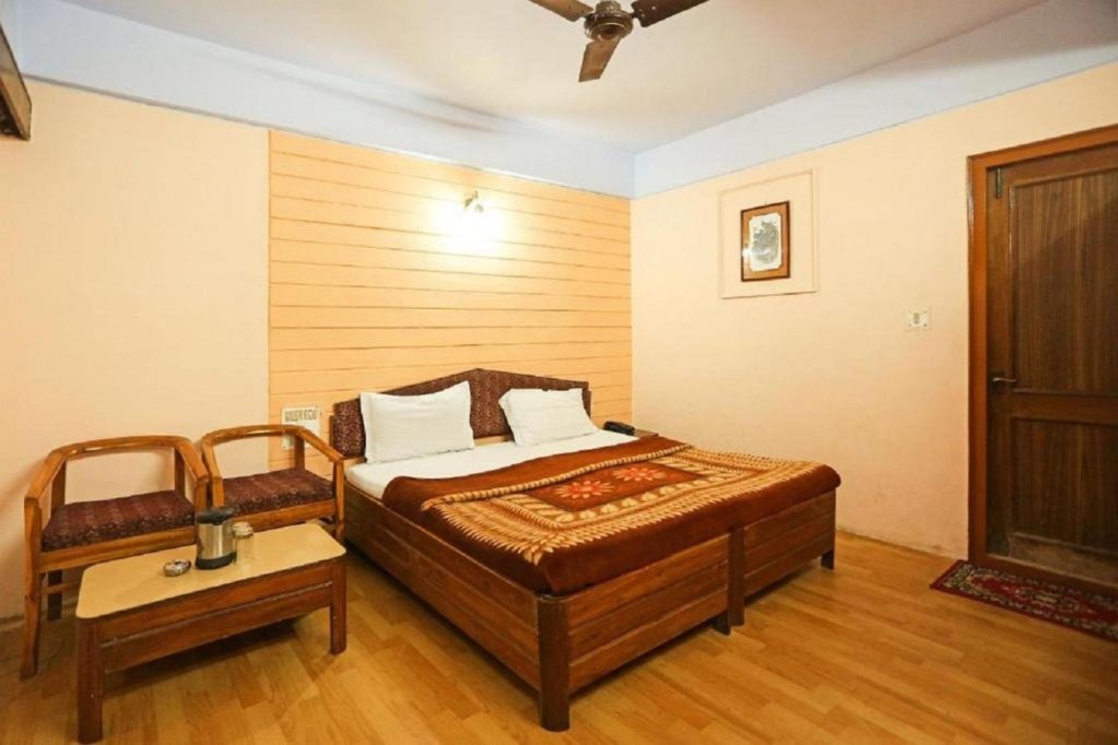 Radha Continental,Mallital - Nainital,2 star