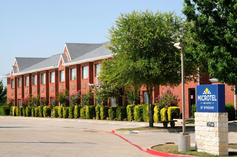 travelodge by wyndham arlington dallas area