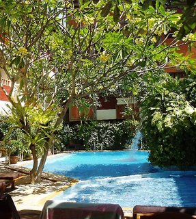 green garden hotel