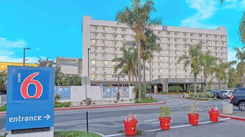 studio 6 suites los angeles ca los angeles lax