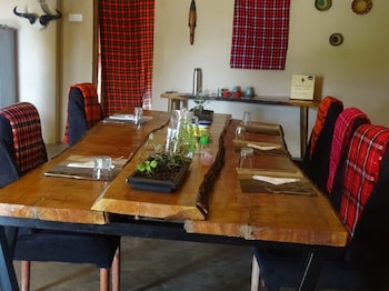 Emayian Geust House,Kenya>>Maasai Mara,4 star