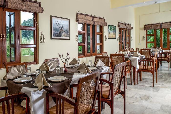 lemon tree wildlife resort kanha