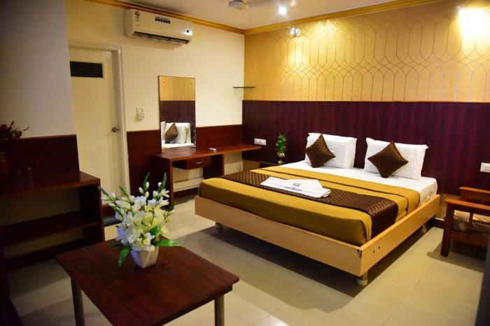 Rajalakshmi Comforts,Near Bannimantap,3 star