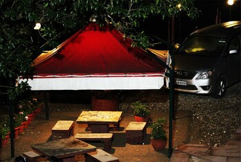 Jharipani Castle,Mohan Chatti>>Dehradun,3 star