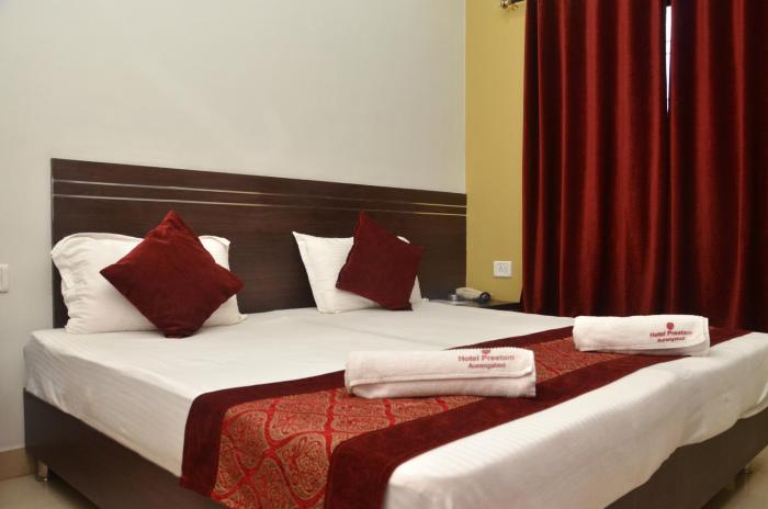 hotel preetam