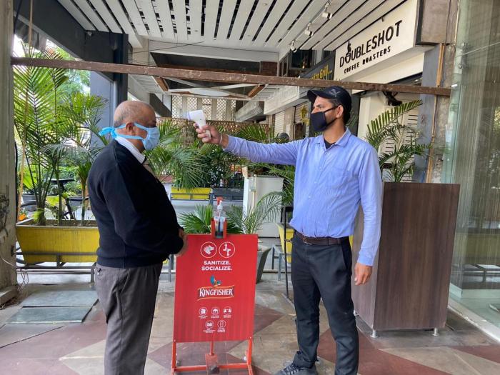 Surya Residency Hotel,Ranjit Avenue,3 star