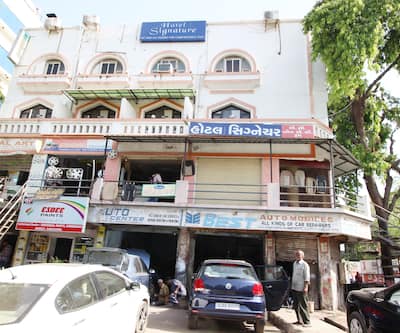 Hotel Signature,Ellisbridge,2 star