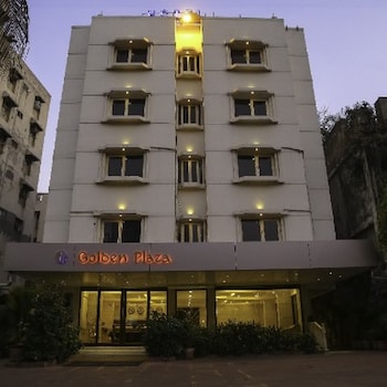 Hotel Golden Plaza,Near Nehru Bridge Ahmedabad,3 star