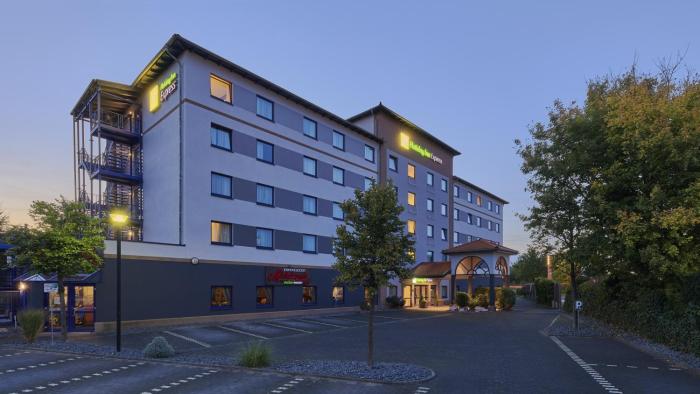 holiday inn express cologne troisdorf by ihg