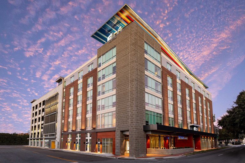 aloft savannah downtown historic district