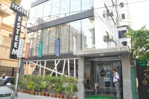 Hotel Esteem,Bhowanipore, Kolkata,3 star
