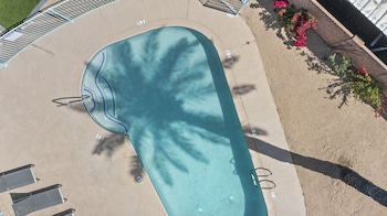 lovely 1 bedroom condo in biltmore