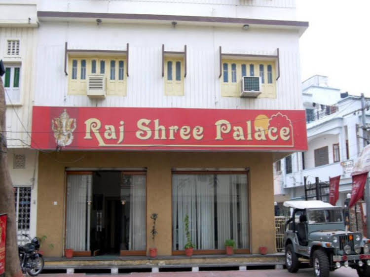 Hotel Raj Shree Palace,Gulab Bagh,2 star