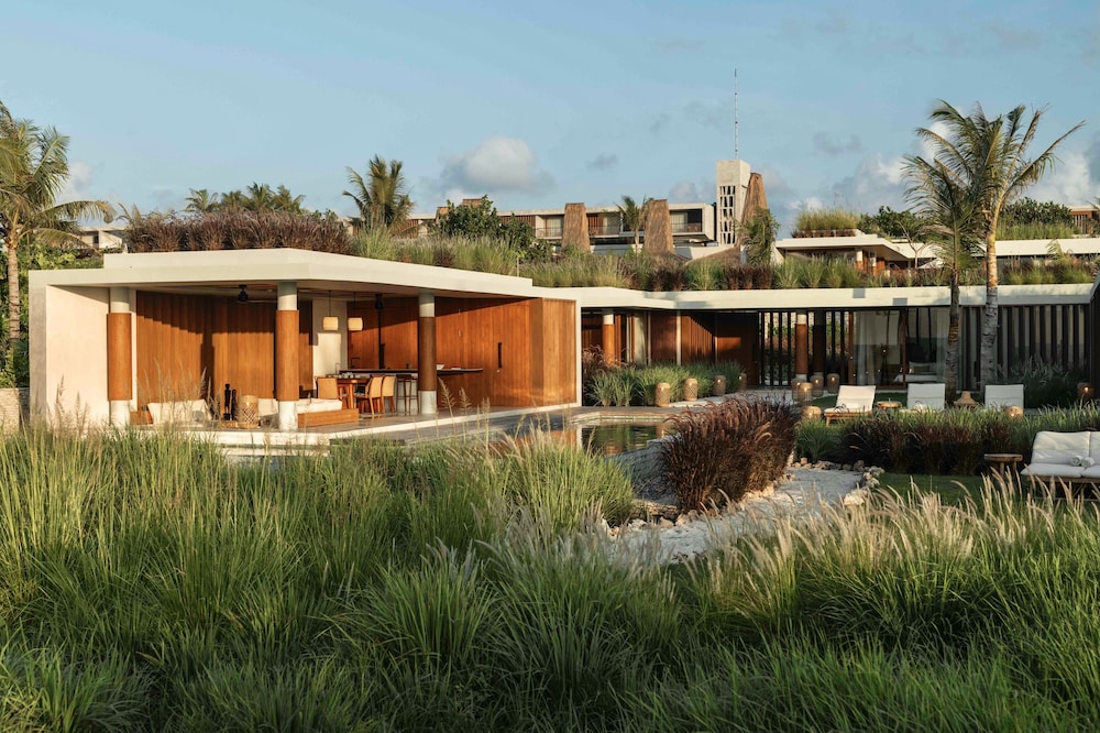 Cap Karoso Sumba - A Member Of Design Hotels,Indonesia>>Tambolaka,5 star