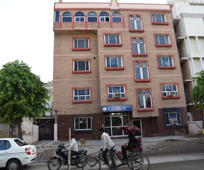 hotel purohit sindhi camp