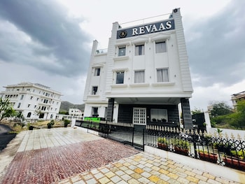 Lake View Hotel Revaas,India>>Udaipur,3.5 star