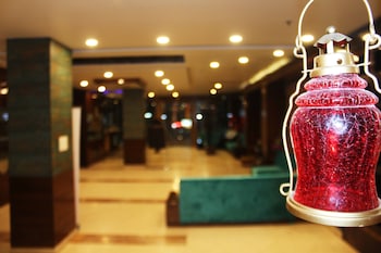 TGI Apple Inn,Nirman Nagar,3 star