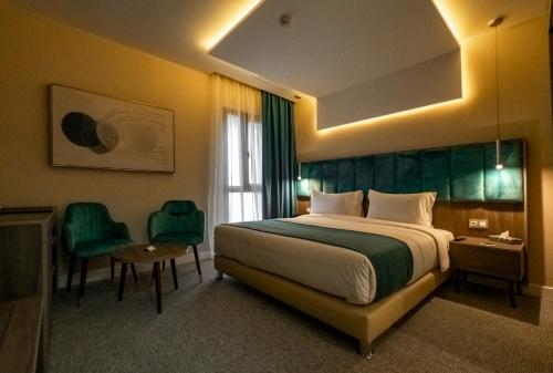 Ad Hotel Pont D'hydra