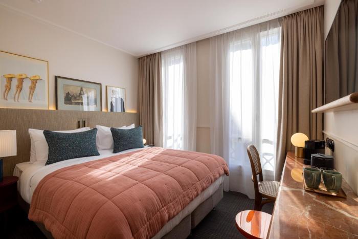 Dadou Paris,Batignolles>>Arc De Triomphe,4 star