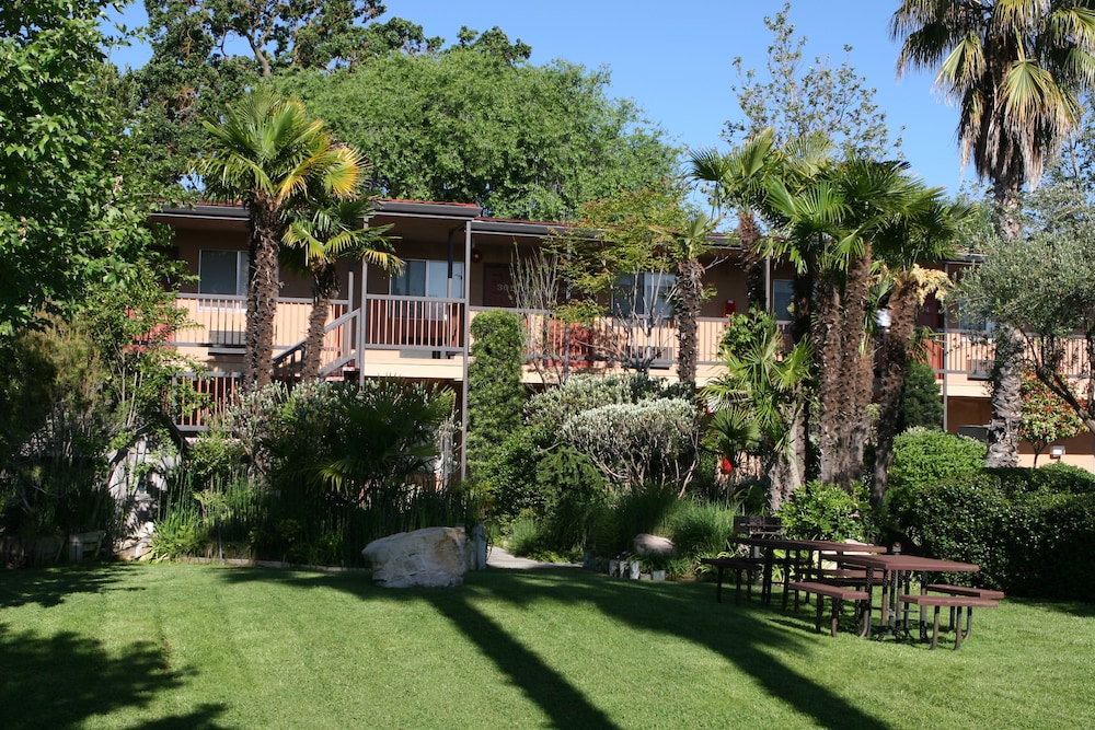 adelaide inn