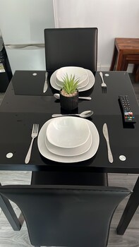 The Lodge Oldham,Manchester>>Chadderton,3.5 star