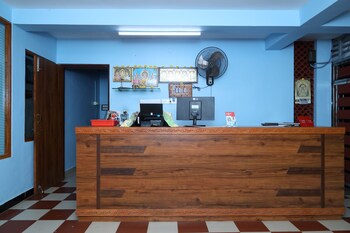 Dolphin Beach Guest House,Gingee>>Auroville,2 star