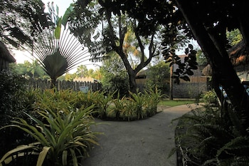 Thalatta Resort,Dauin>>Central Visayas,3 star