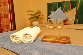 Roomshala 059 Sp Lodge,India>>New Delhi,3 star