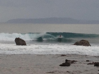 Nyang Ebay Surf Camp,Indonesia>>Pulau Masokut,1 star