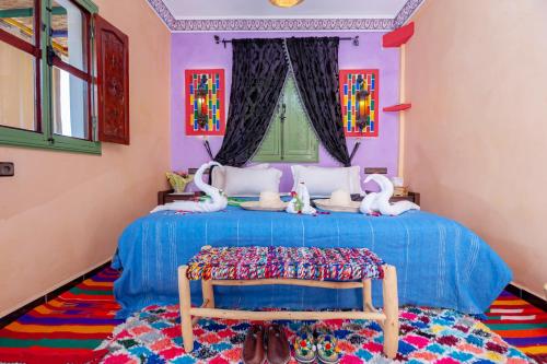 room-image