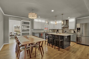 luxury mid century charmer near historic main st