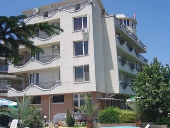 Aheloy,Pomorie>>Aheloy,2 star