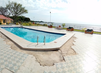 Sandmark Hotel Serengeti,,2.5 star