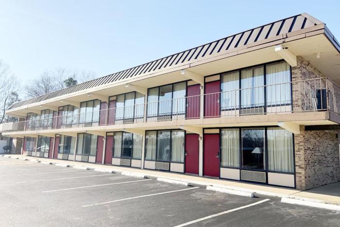 Paris Inn And Suites,,3 star