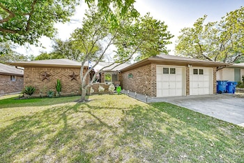 Kerrville Hidden Gem With Firepit And Grill - Great Location,United States Of America>>Kerrville,5 star