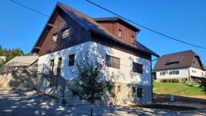 plitvica villa prica