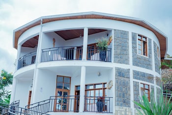 Kigufi Hill Hotel,Nyayumba>>Gisenyi,3.5 star