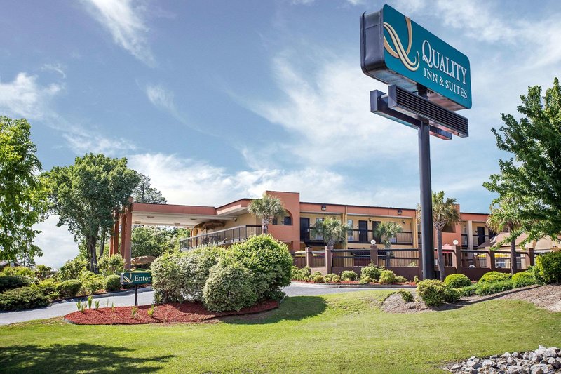 Quality Inn & Suites