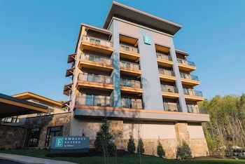 embassy suites by hilton gatlinburg resort