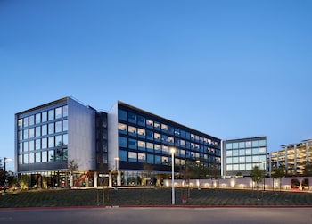 Citizenm Menlo Park,San Francisco>>Menlo Park,4 star